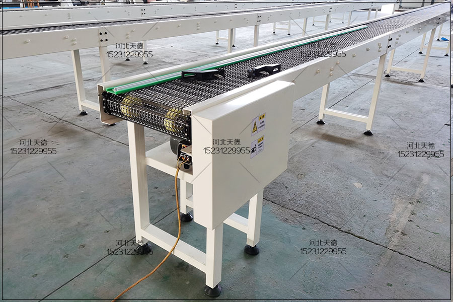 網(wǎng)帶輸送機