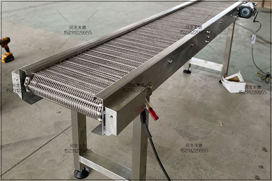 螺旋網(wǎng)鏈輸送機